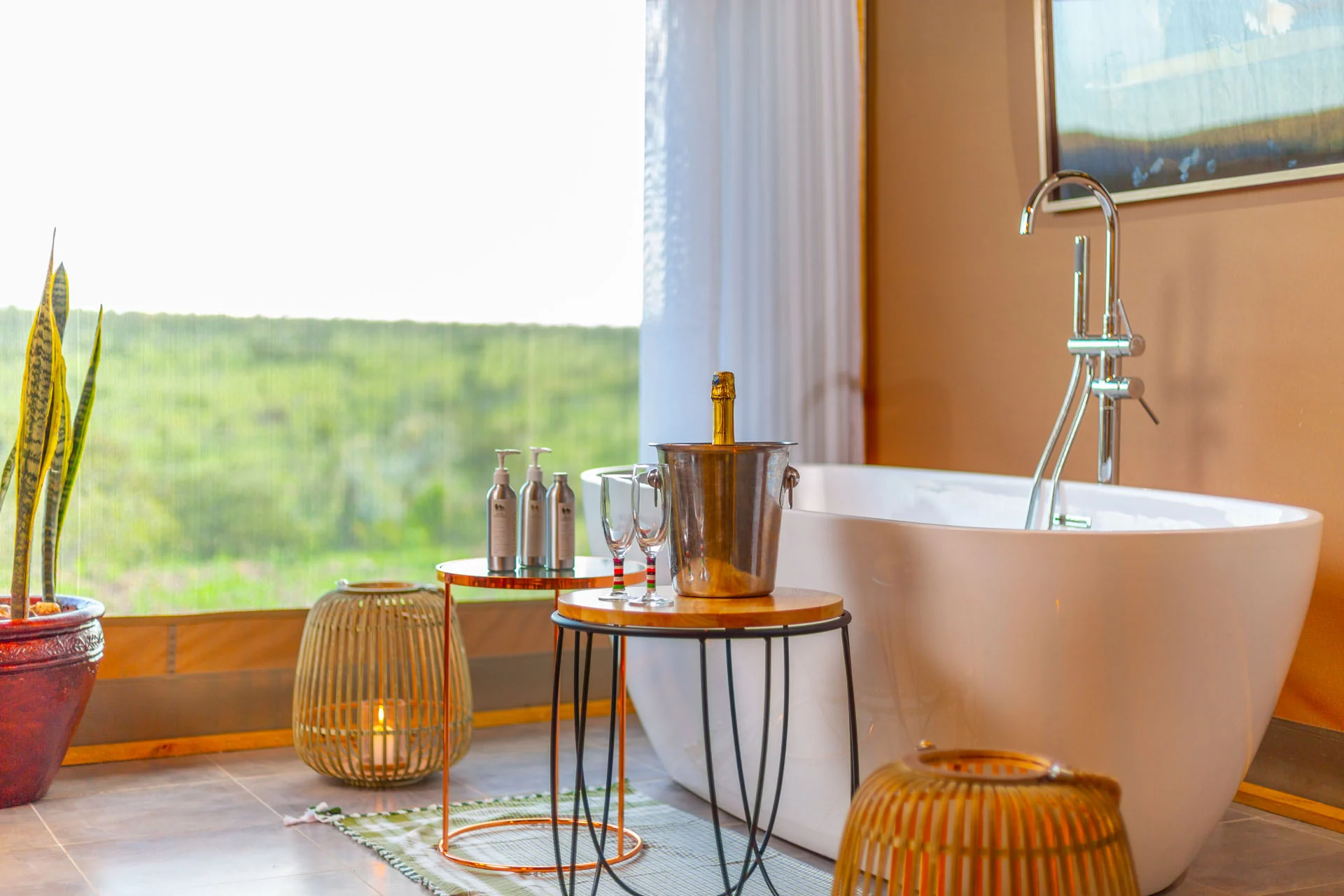 A bath with a view over the plains