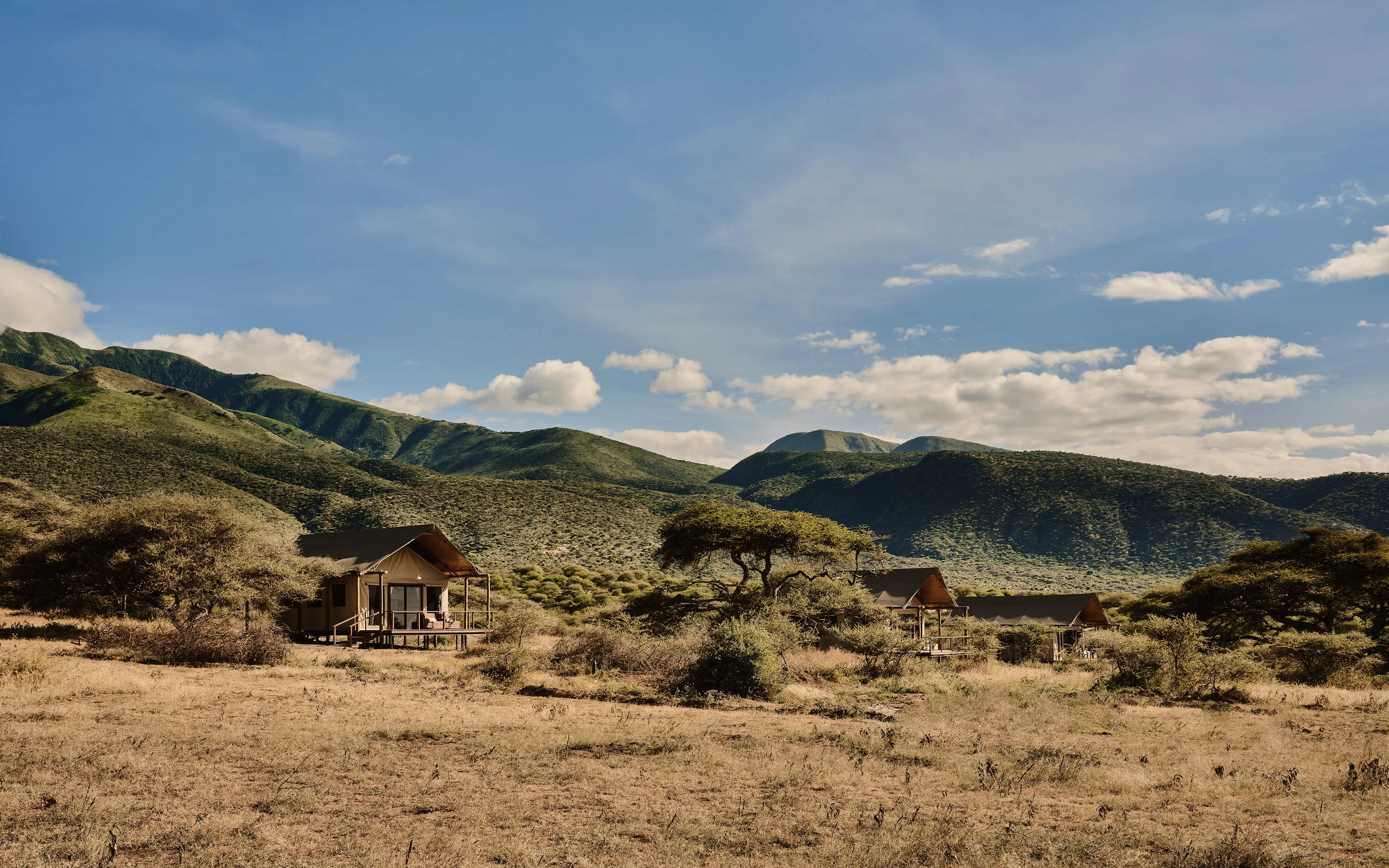 The camp on the plain below the hills