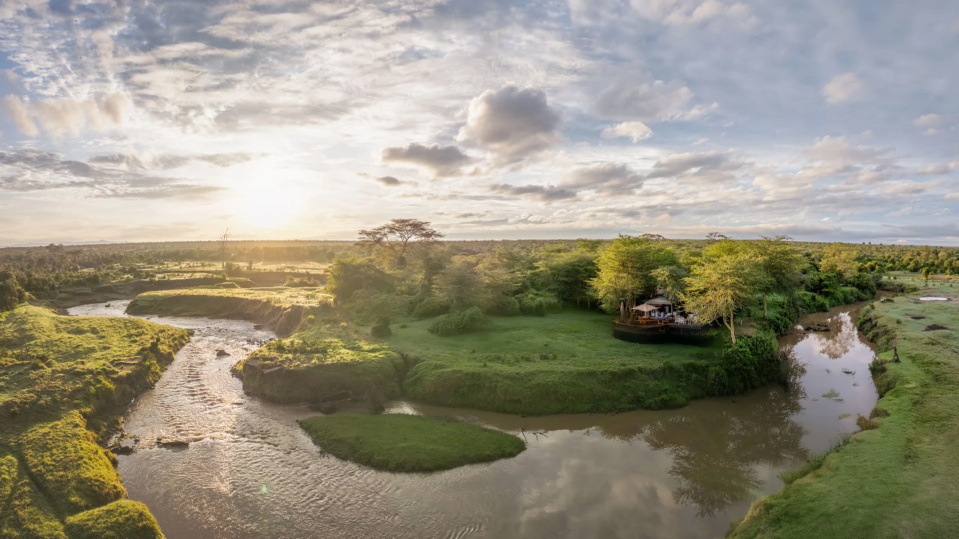 The river bend at the camp, from the air