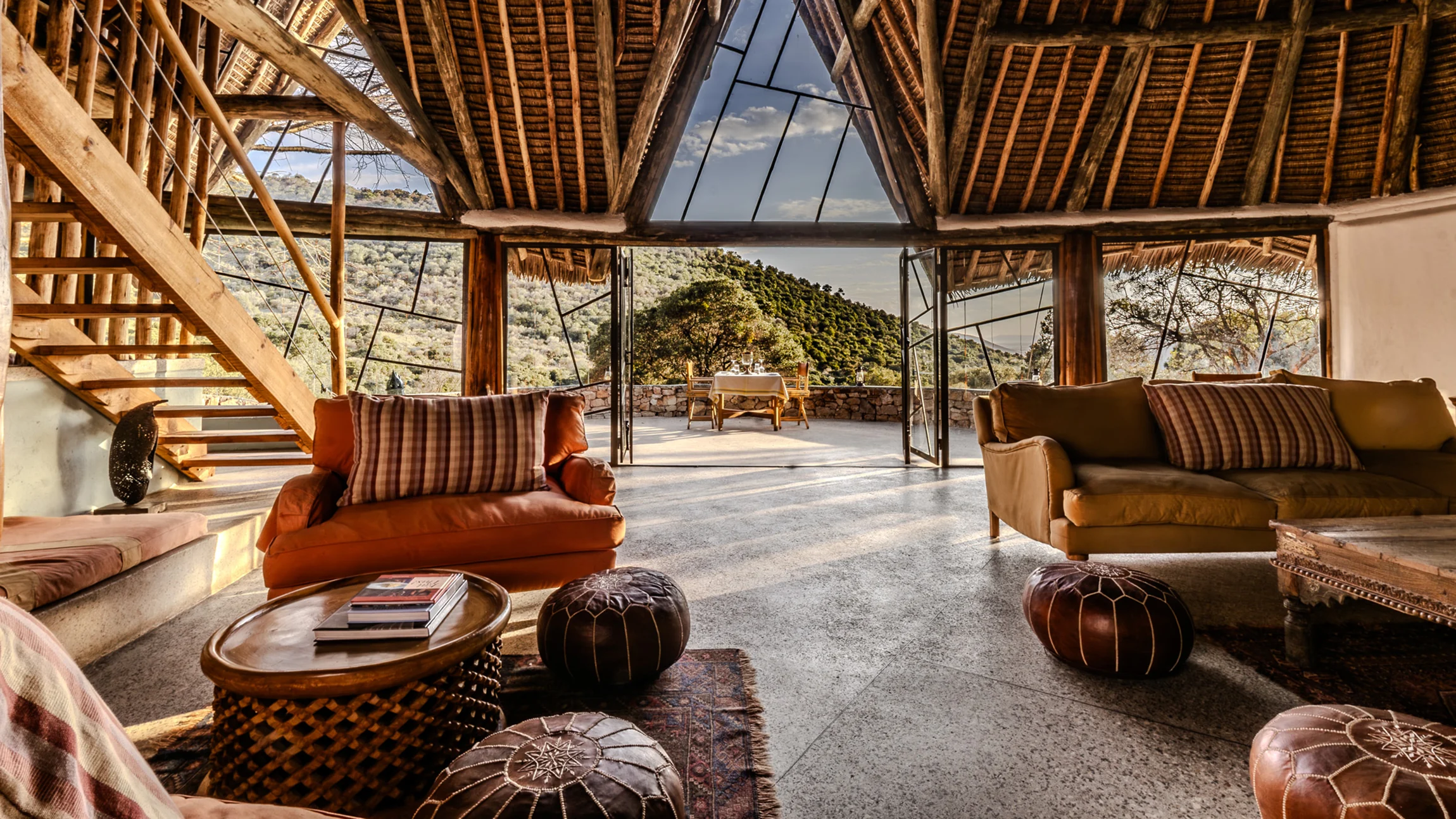The lounge under thatch