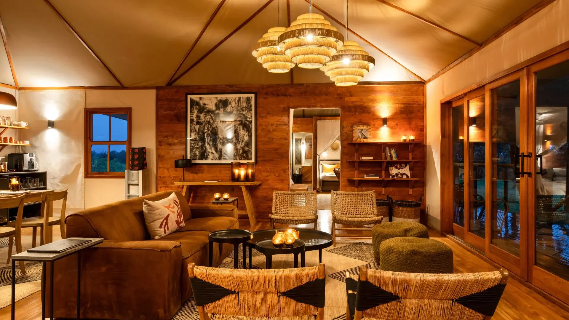 The sitting room with armchairs and a pendant lamp