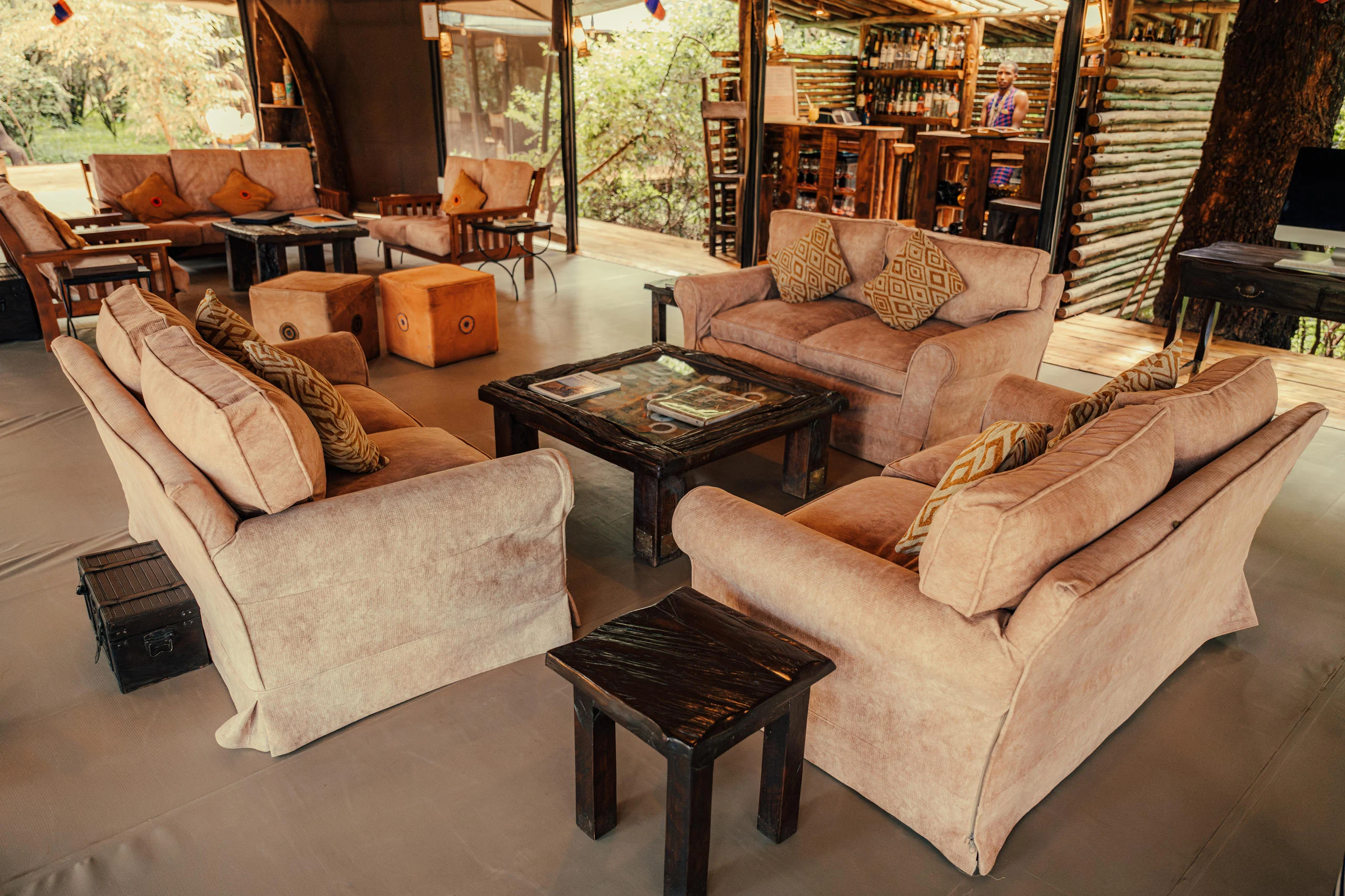 The lounge tent with sofas