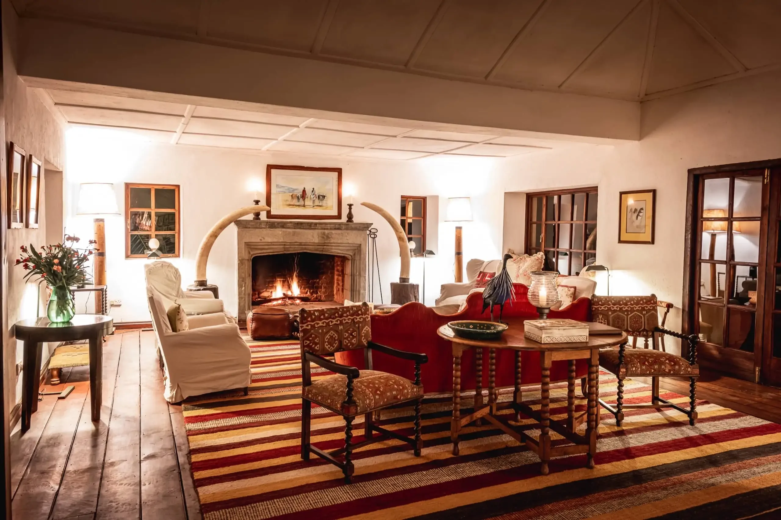 The sitting room with a fireplace